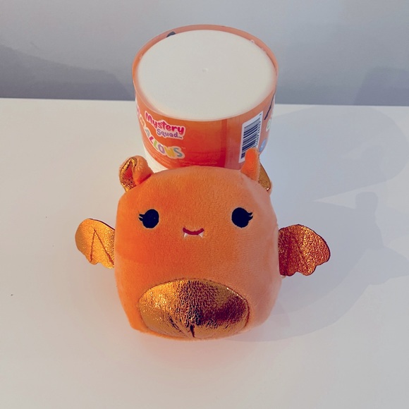 Squishmallows Tangie bat Halloween capsule - Picture 2 of 3